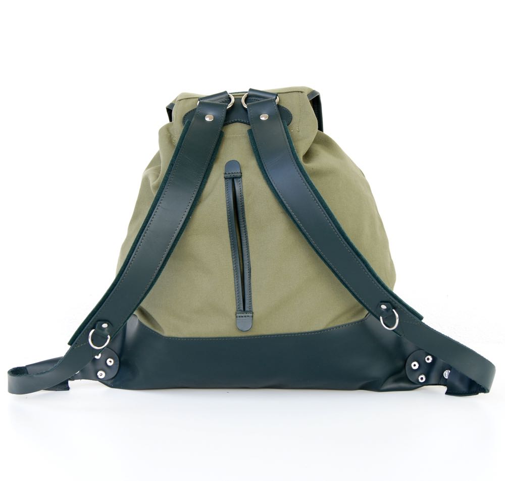 EASTPAK Rucksack 'Wyoming' – 24 Liter, Lederboden, Gepolstert, Farbe Plum Purple
